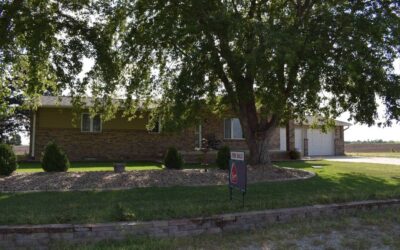 1092 Road 6100, Hebron NE