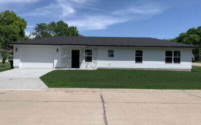 304 Duffield Ave., Hebron, NE