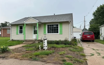 112 Memorial Dr, Hebron, NE