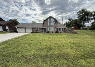 220 N 11th St, Hebron, NE